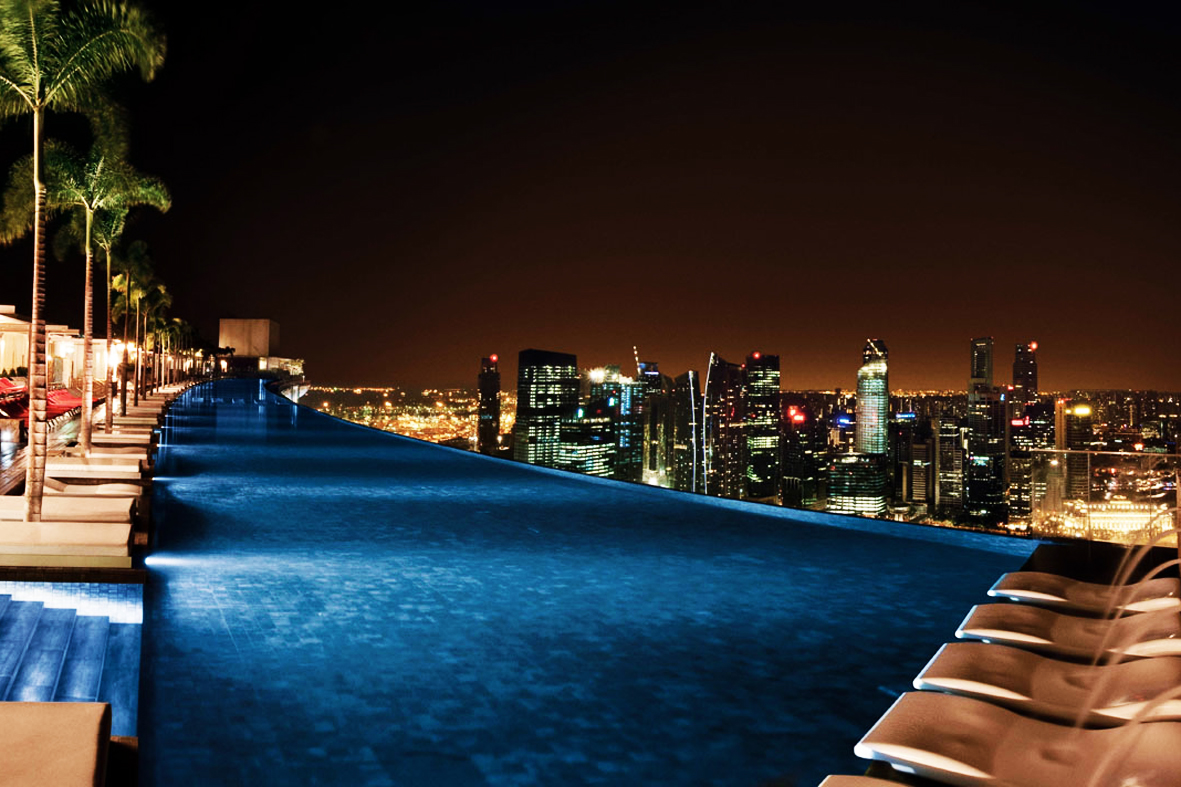 знаменитый бассейн в сингапуре