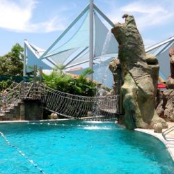 Аквапарк «Бухта приключений» (Adventure Cove Waterpark), Сингапур, остров Сентоза